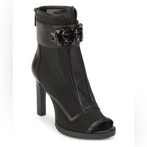 KARL LAGERFELD PARIS
Blayze Lug‎ Sole Booties